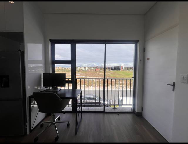 1 BEDROOM STUDIO APARTMENT TO LET IN SANDOWN ESTATE